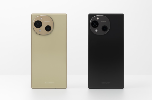 Sharp launches AQUOS R10